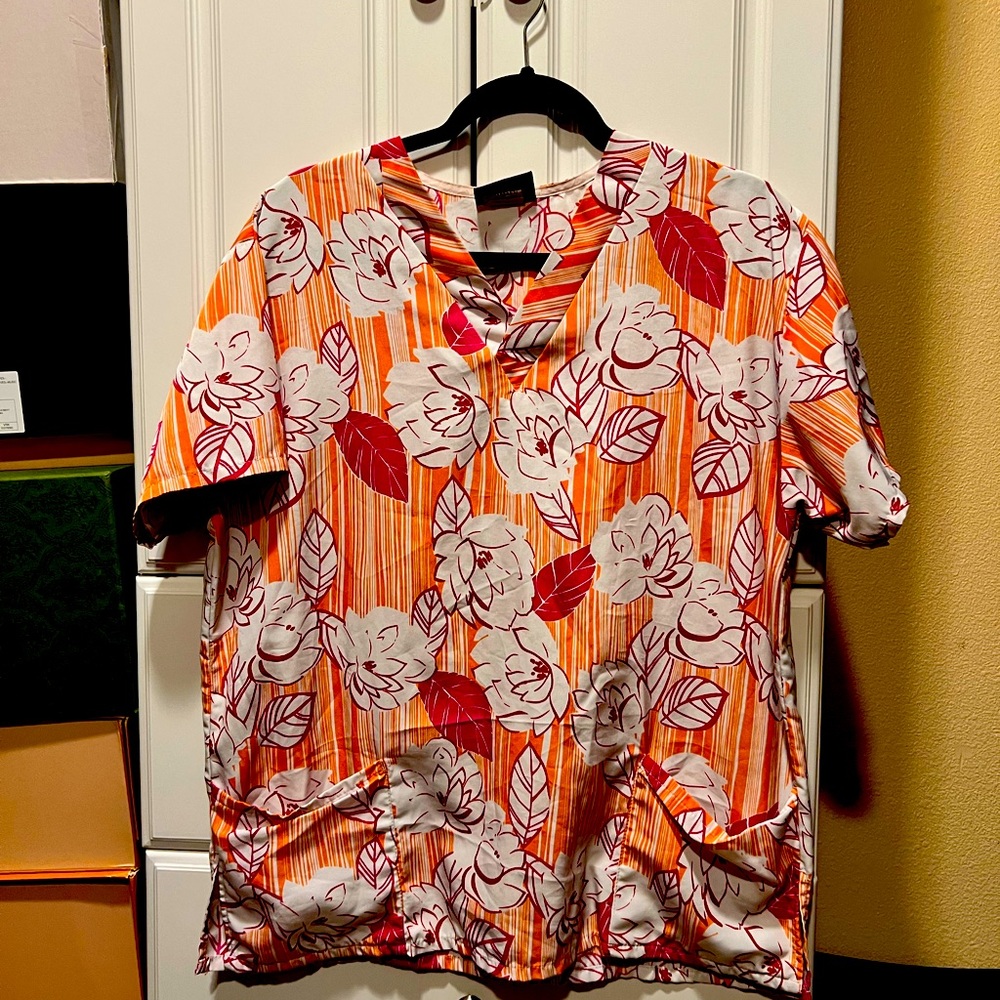 Almost like new silky scrubs